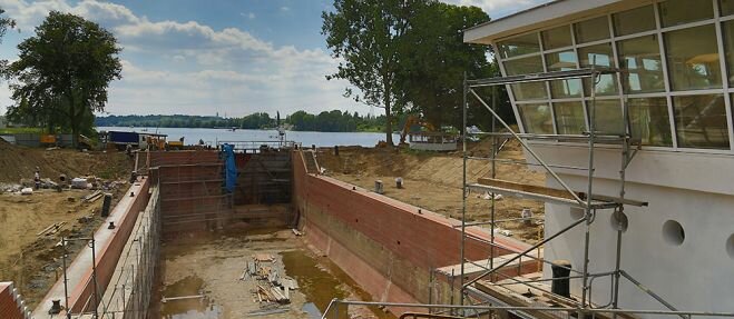 Prace przy rekonstrukcji śluzy na Brdyujściu minęły półmetek