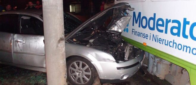 Przez nieuwagę wjechał pod tramwaj