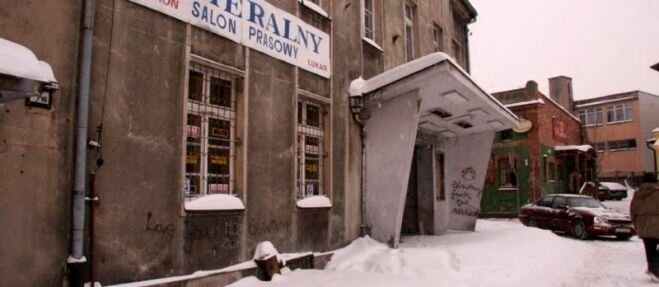 Włamali się do teatru