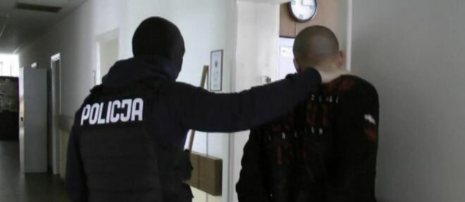 Zatrzymanie podejrzanego o kradzież na meczu koszykówki