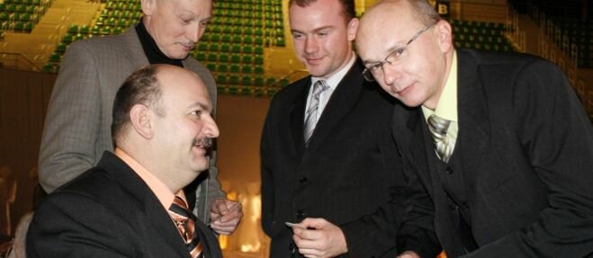 Autobus zderzył się z osobówką