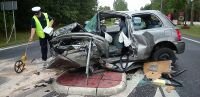Osielsko: Czołowe zderzenie ciężar&oacute;wki z osob&oacute;wką. Kierowca zmarł.