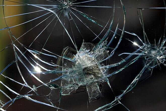 Mężczyźni dokonali zniszczeń w agencji towarzyskiej przy ulicy Nakielskiej. | fot. Freeimages