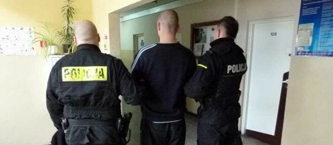 Zatrzymano go w kanapie