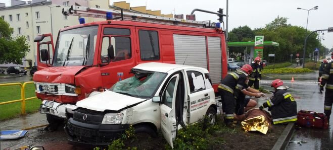 Strażnik zginął w wypadku na Fordońskiej