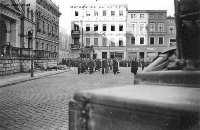 Egzekucja Polak&oacute;w na płycie Starego Rynku / 9 września 1939 roku