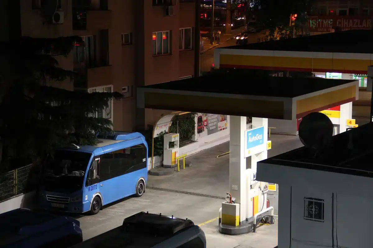 Dystrybutor LPG na stacji paliw